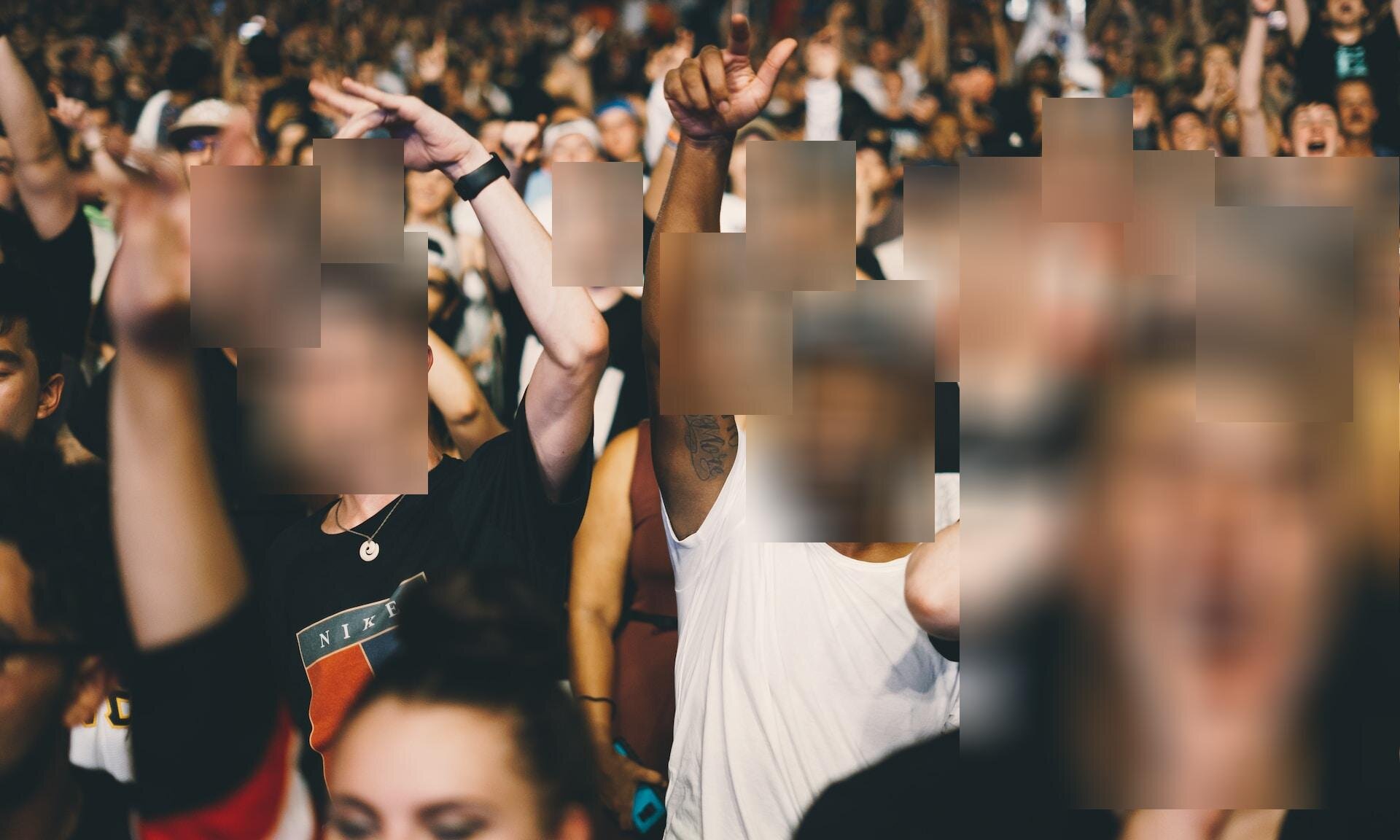 Background Faces